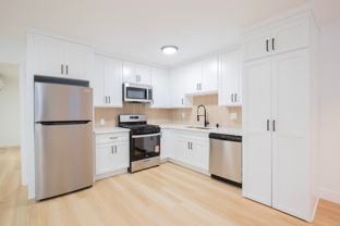 926 N Hudson LLC - Photo 1 of 1