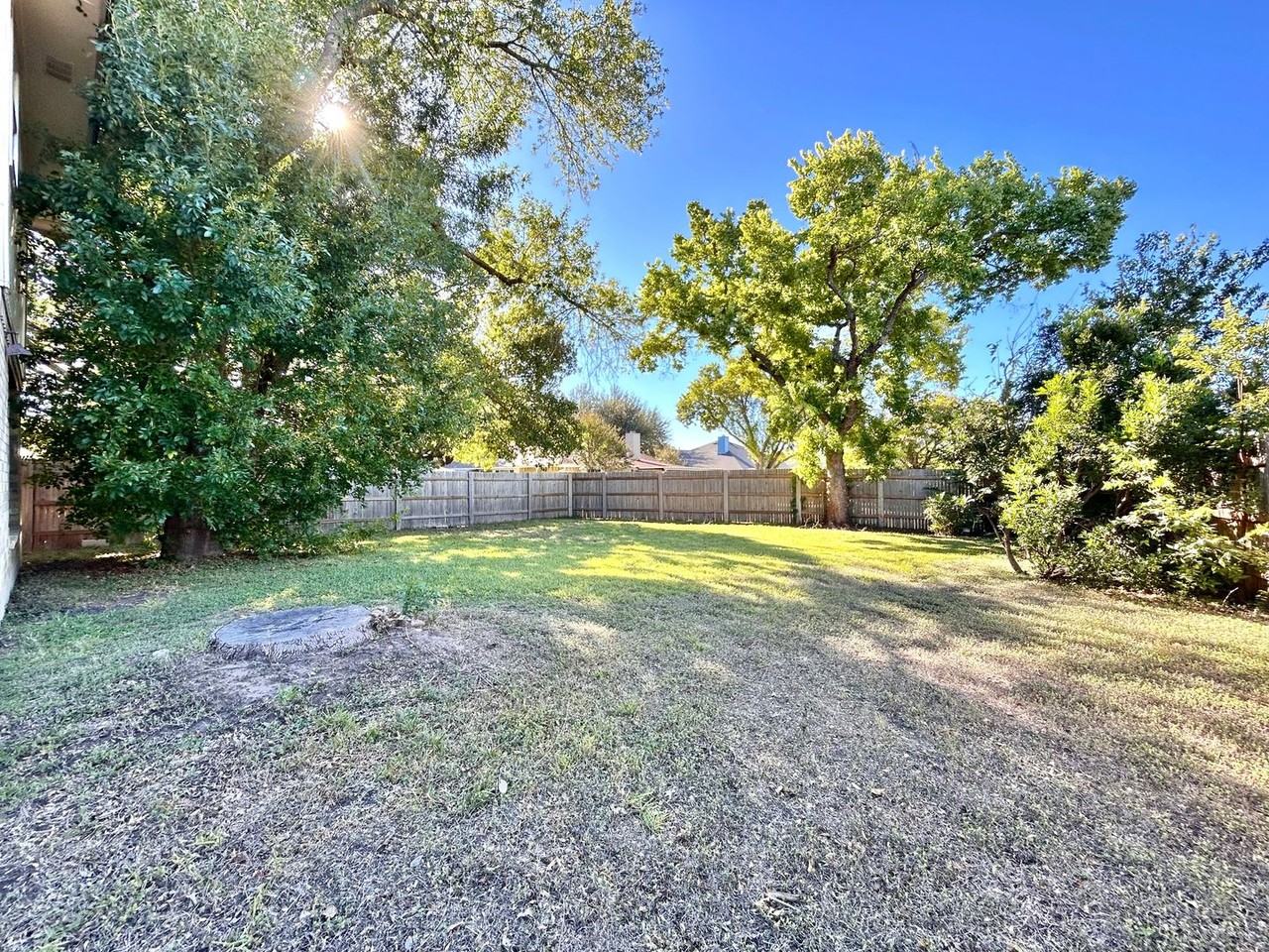 905 Parkview Dr - Photo 7 of 38