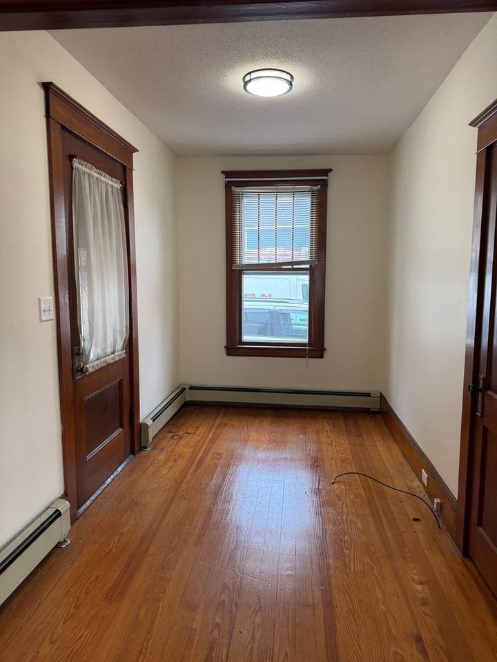 7 Hough St - Photo 5 of 20