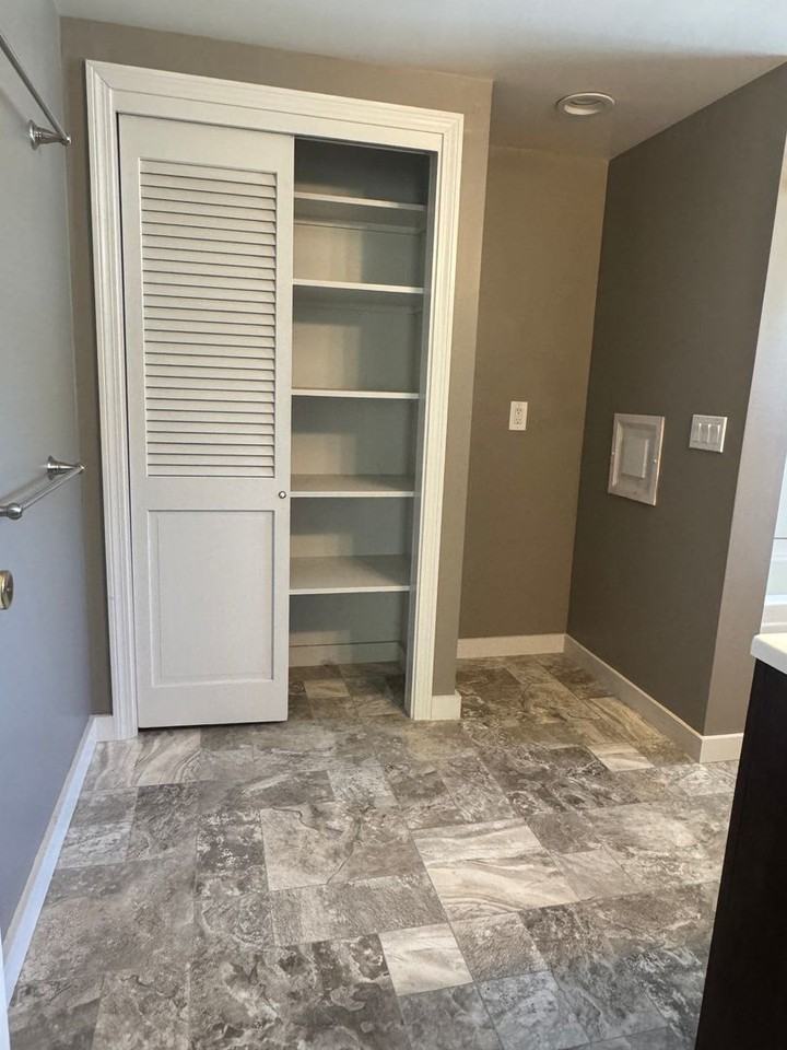 7 Hough St - Photo 5 of 14
