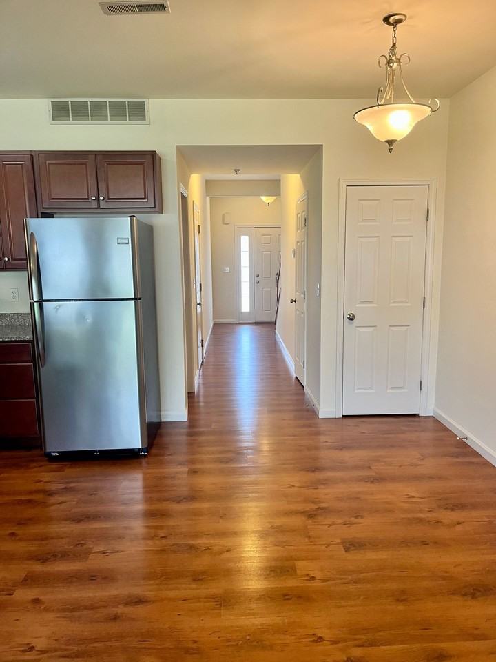 Ridgeview Townhomes and Apartments - Photo 4 of 21