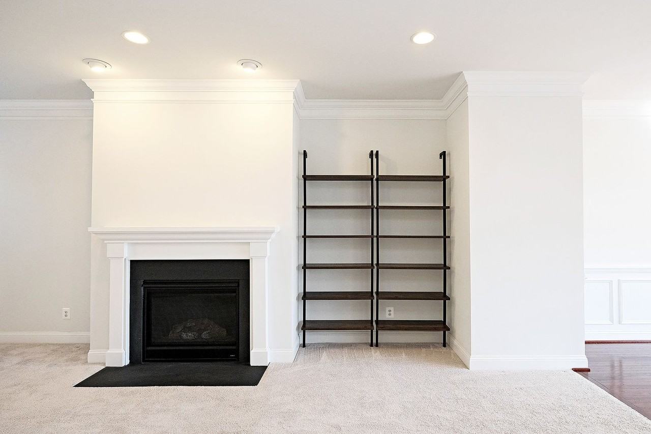 2912 Templehof Ct - Photo 6 of 19