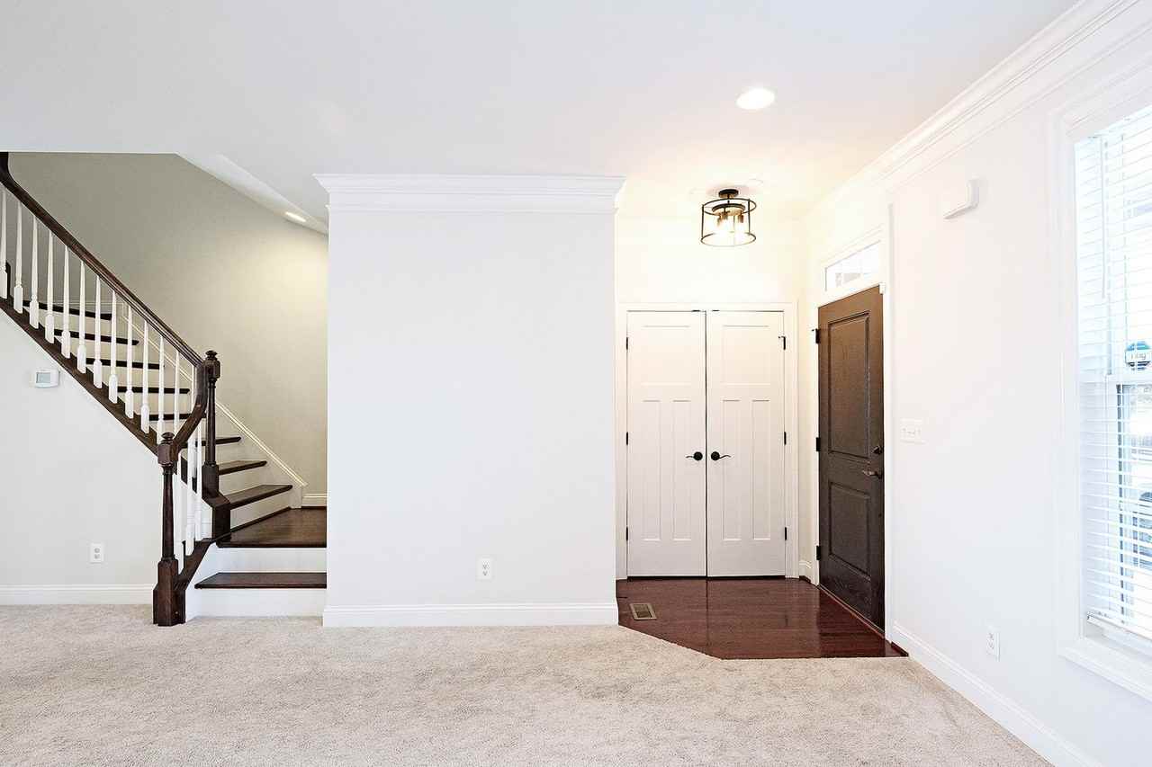 2912 Templehof Ct - Photo 7 of 19