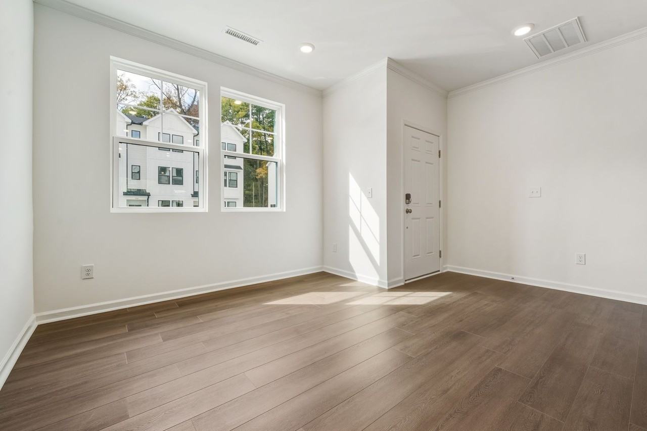 1502 Crescent Townes Way - Photo 6 of 22