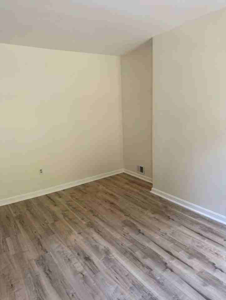 939 Lamont St - Photo 4 of 10