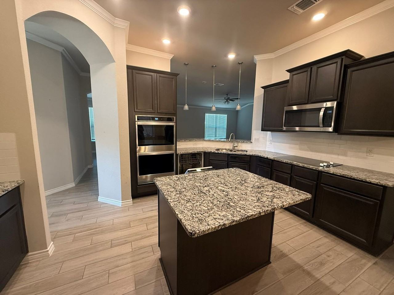 2201 Lucrezia Ct - Photo 3 of 18