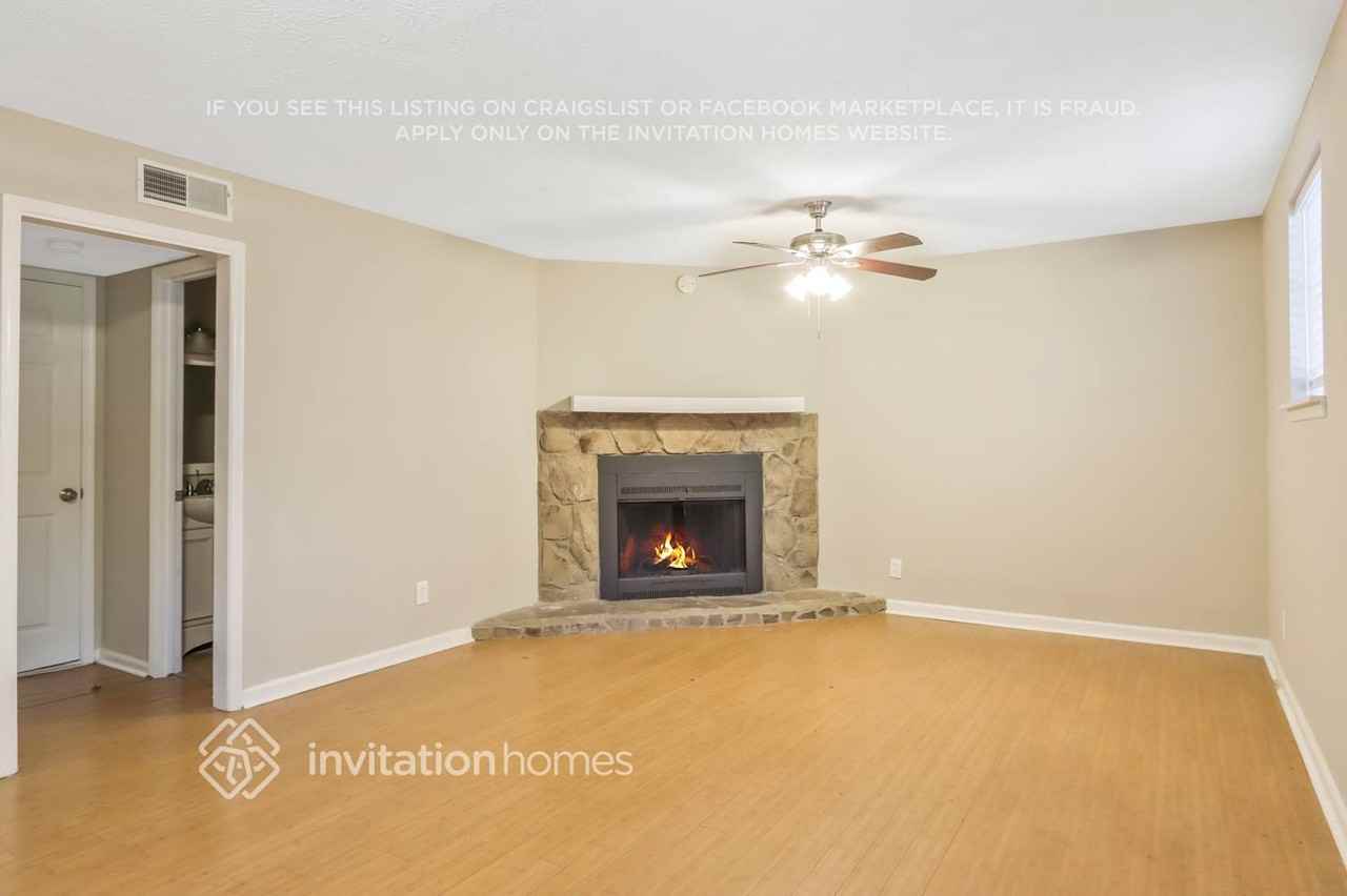 6075 Cherokee Valley Ln - Photo 4 of 24