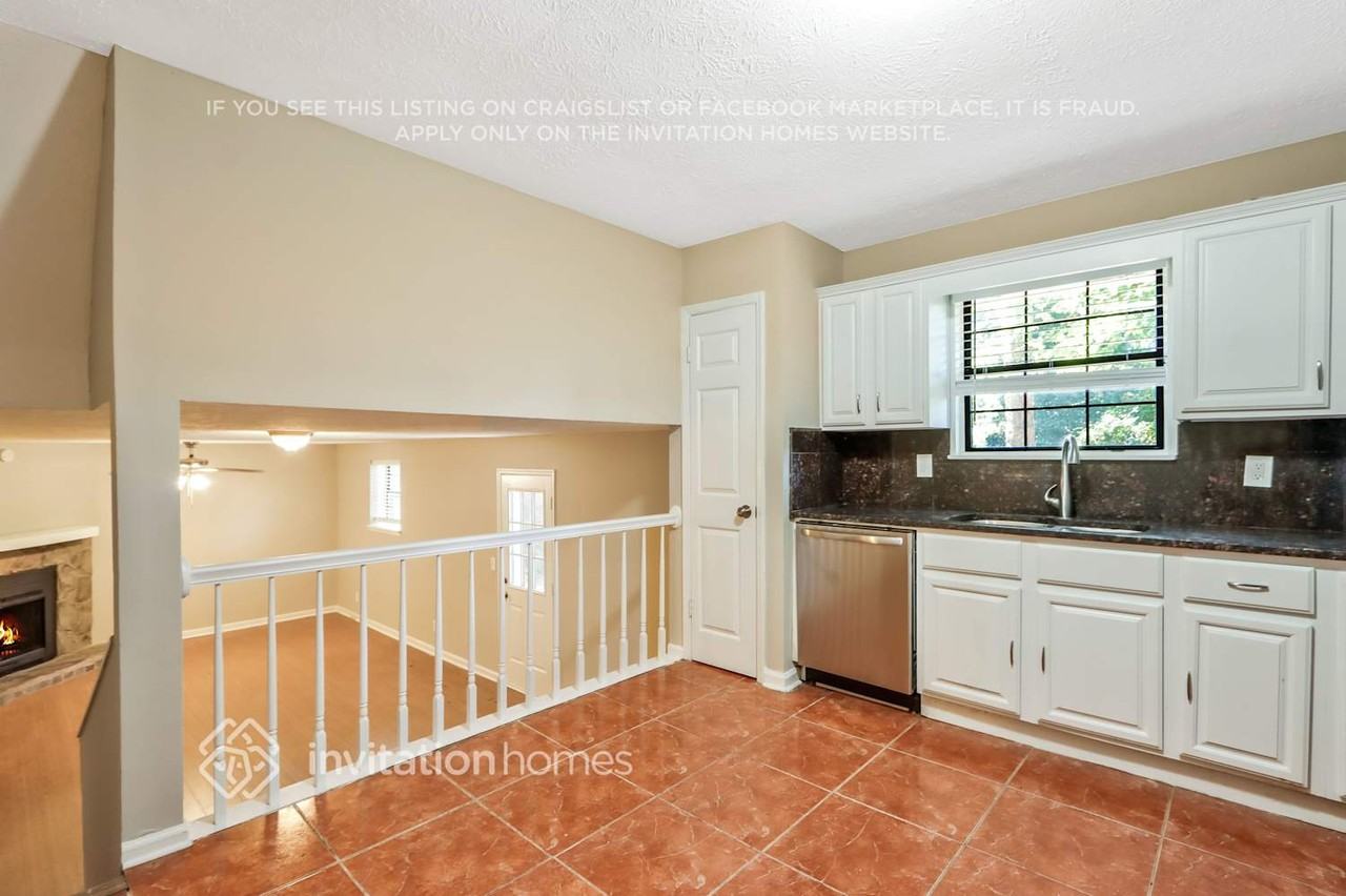 6075 Cherokee Valley Ln - Photo 5 of 24