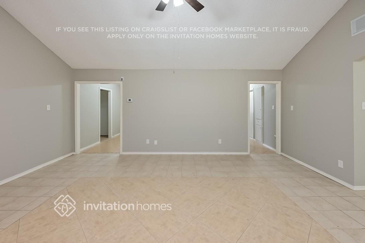 8703 Saratoga Forest Drive - Photo 5 of 16