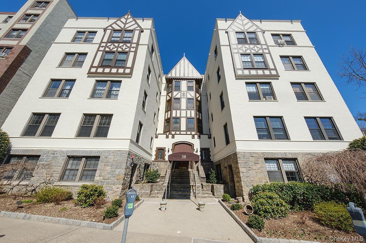 26 Pondfield Rd W - Photo 2 of 30