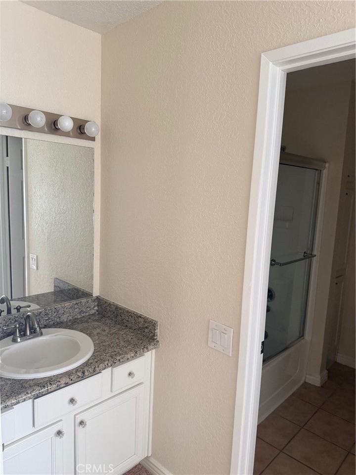 78650 42nd Avenue - Photo 3 of 5