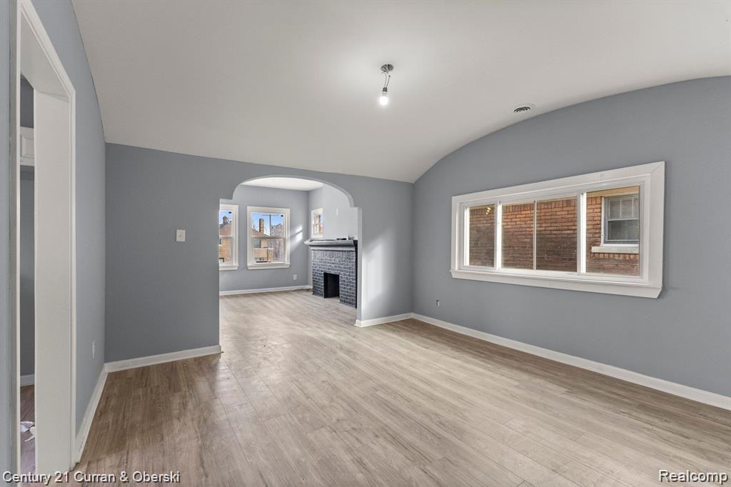 2633 Monterey St - Photo 2 of 14