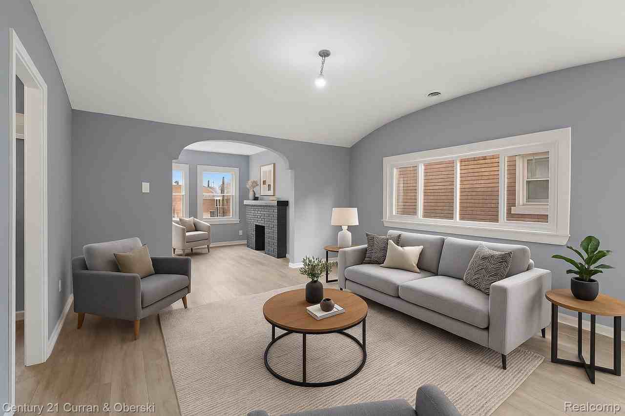 2633 Monterey St - Photo 3 of 14