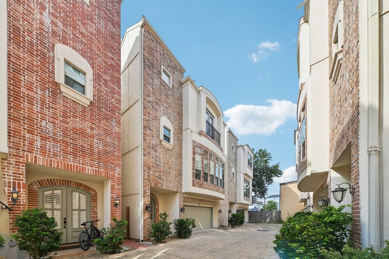 5636 Kiam Street - Photo 2 of 39