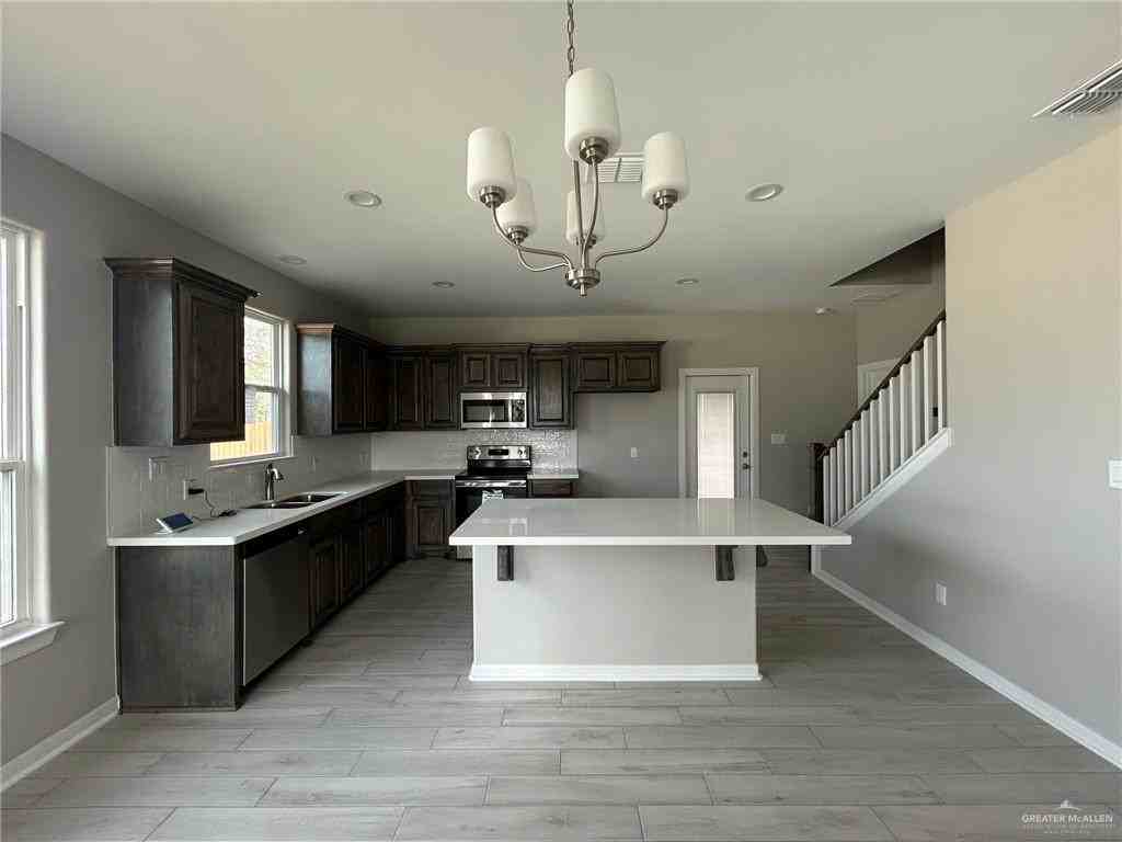 3524 Emory Ave - Photo 5 of 11