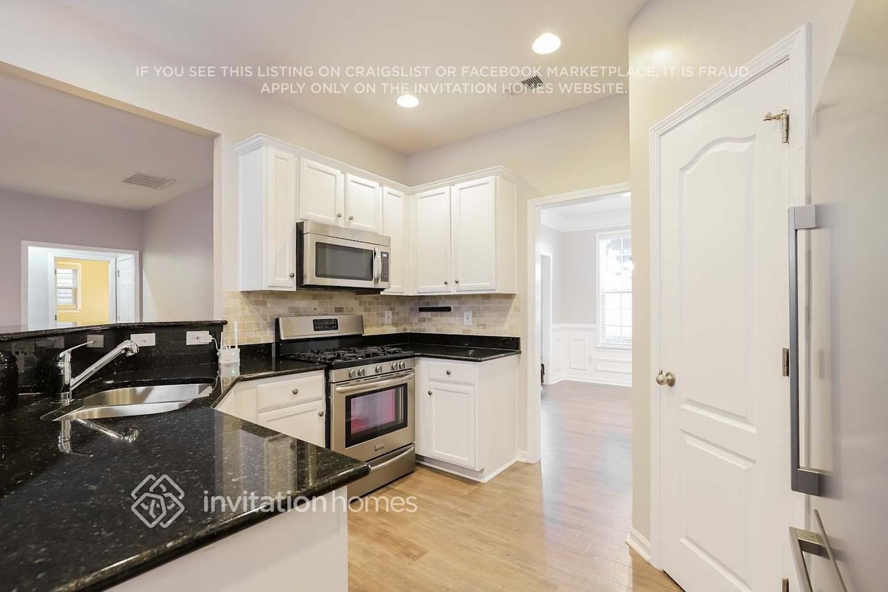 158 Diamond Ridge Ave - Photo 7 of 18