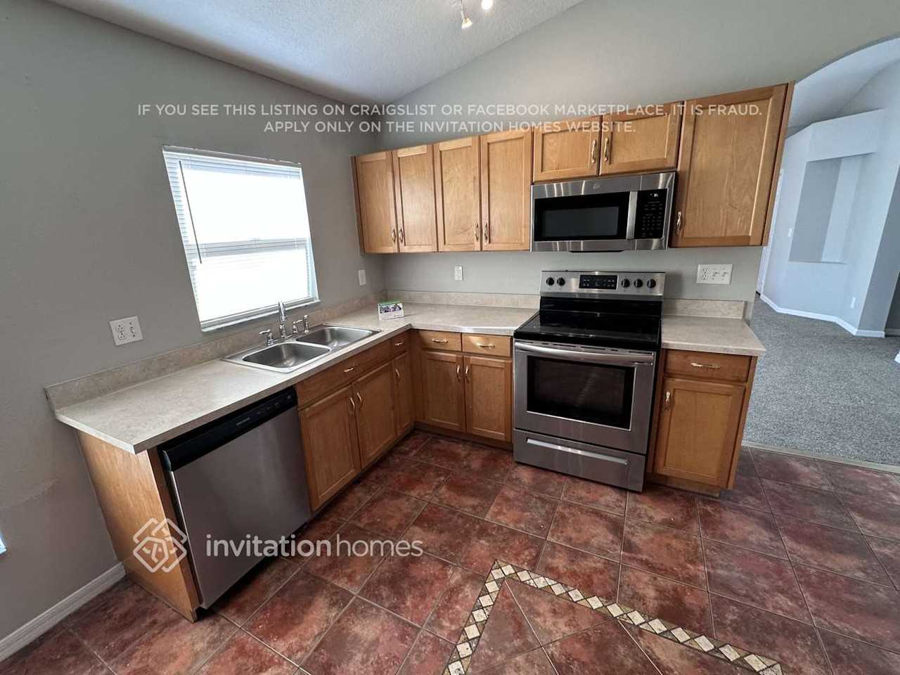 11157 Summer Star Dr - Photo 4 of 15