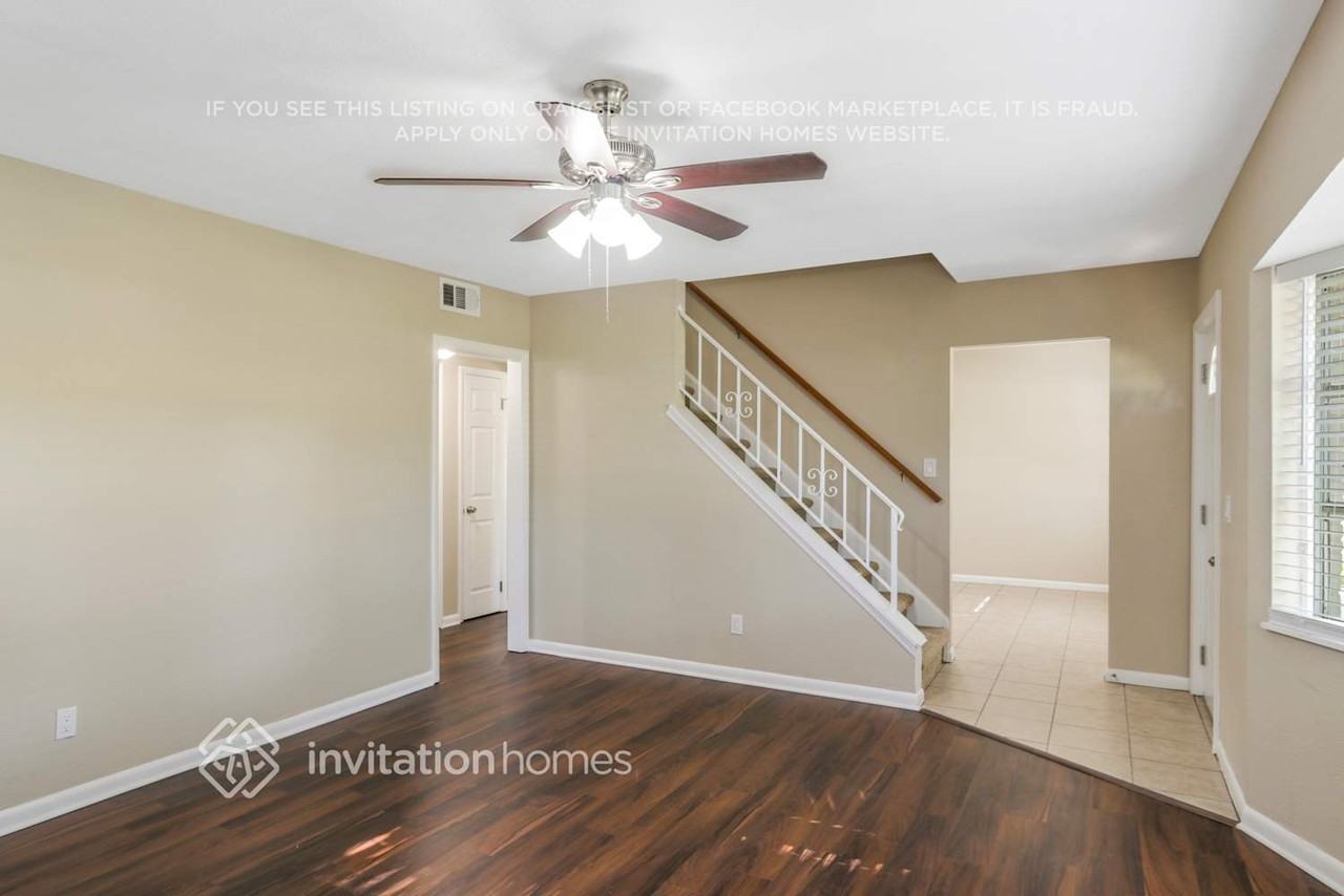 11298 92nd St - Photo 3 of 29