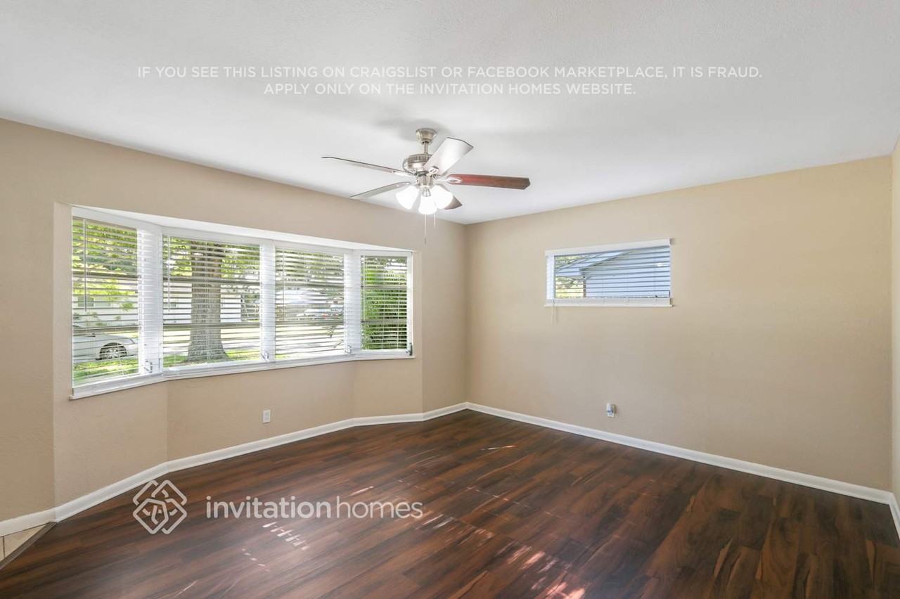 11298 92nd St - Photo 4 of 29