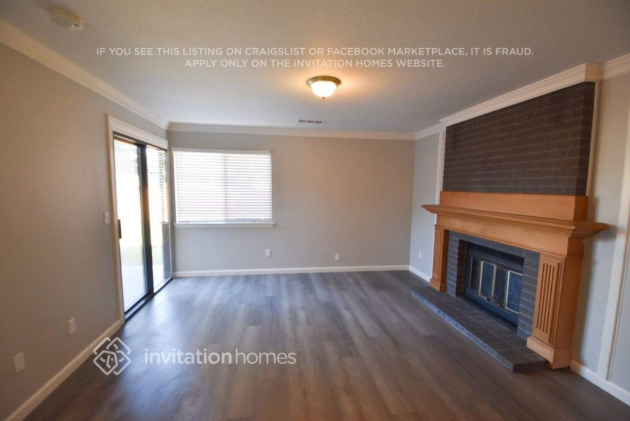 2522 Mankas Boulevard - Photo 3 of 12