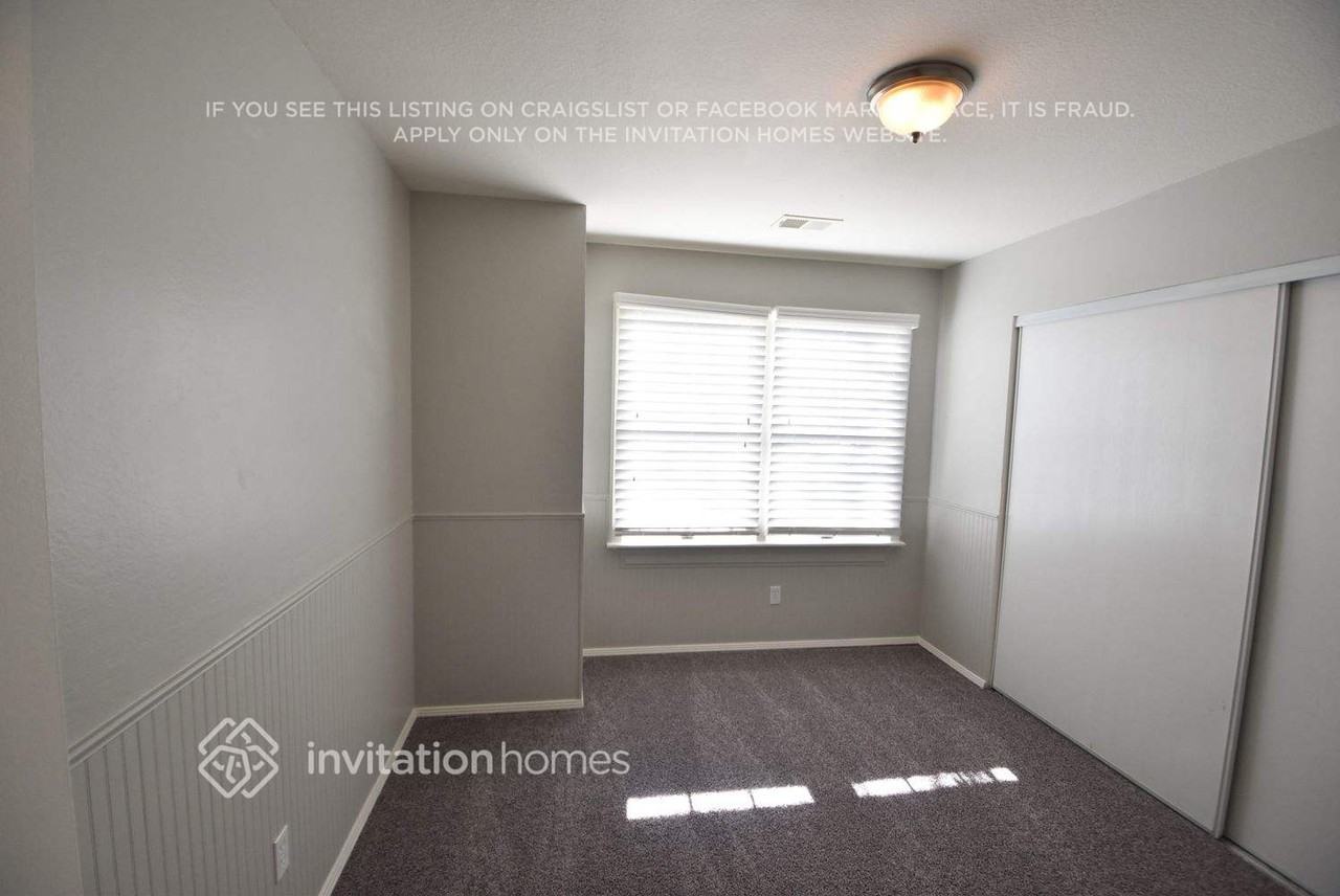 2522 Mankas Boulevard - Photo 6 of 12