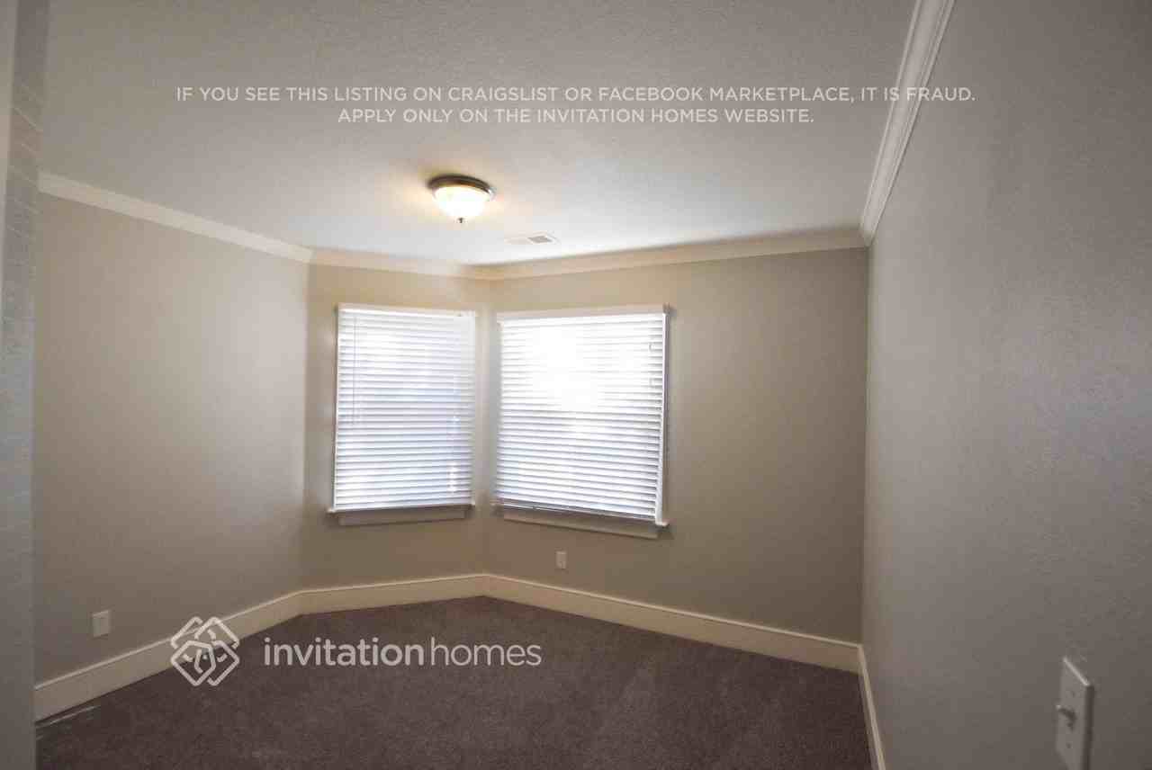 2522 Mankas Boulevard - Photo 7 of 12