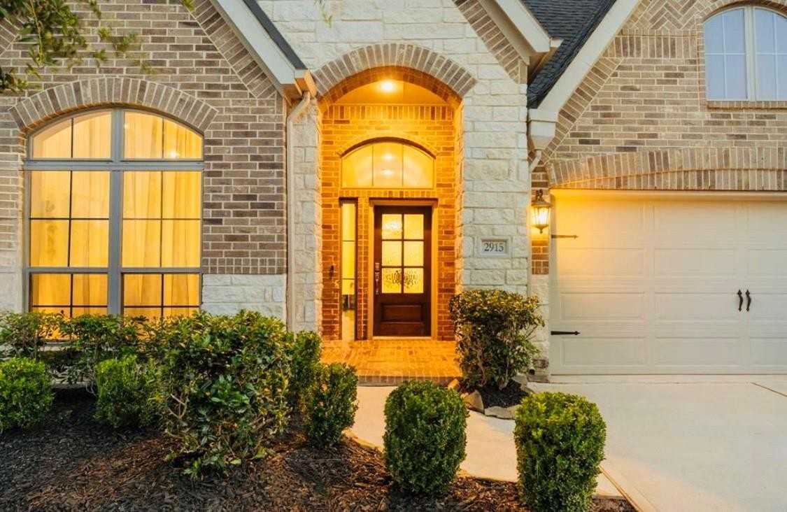 2915 Finch Ct - Photo 4 of 36