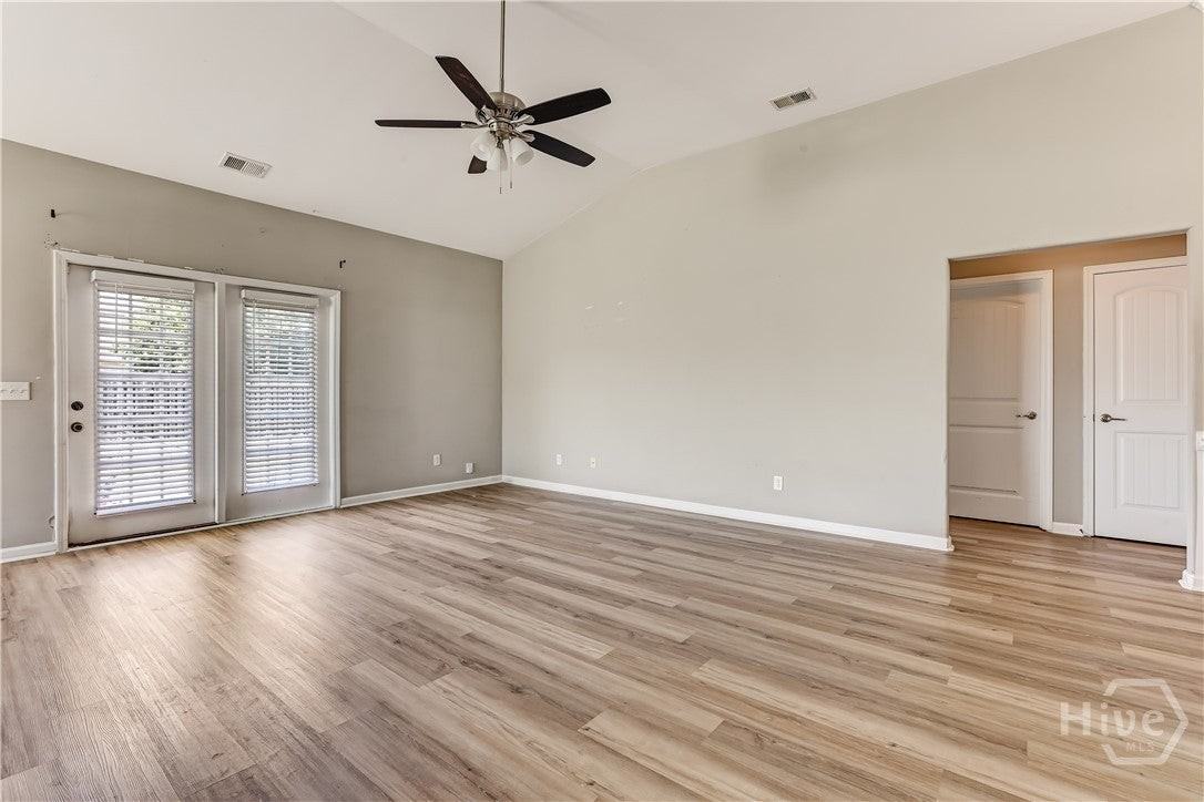 32 Bay Willow Court - Photo 4 of 26