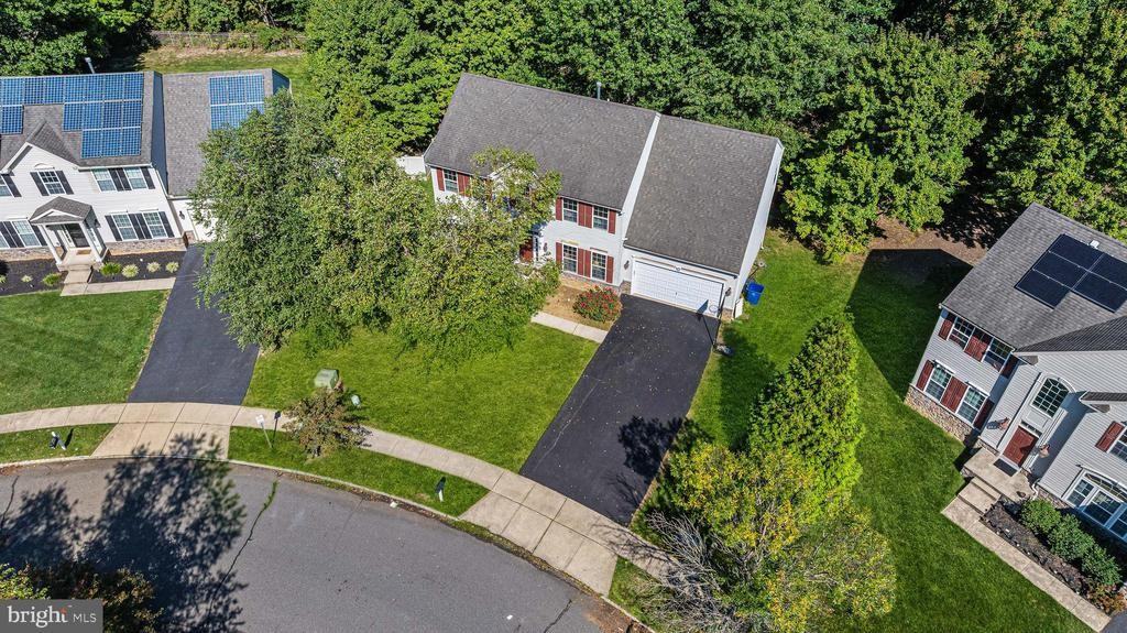 406 Arnold Dr - Photo 3 of 47