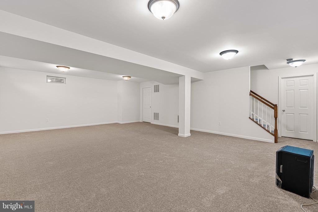 406 Arnold Dr - Photo 7 of 47