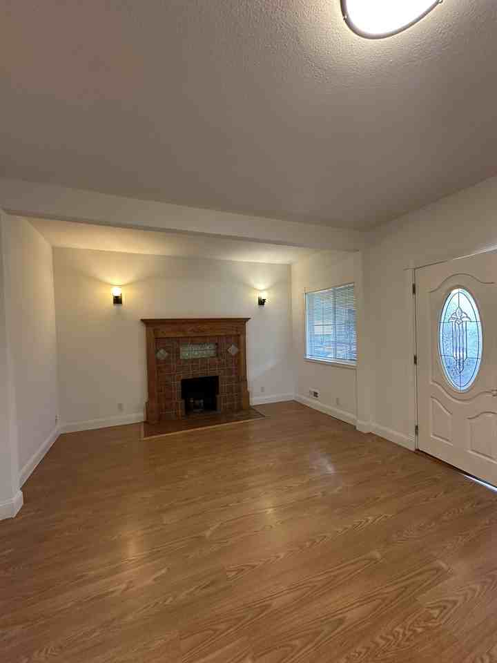 123 Euclid Ave - Photo 3 of 10