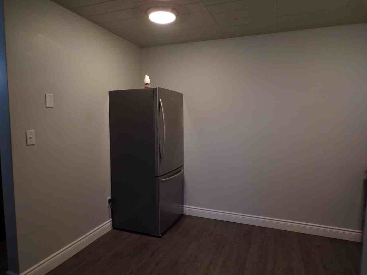 1085 Brock St #205 - Photo 7 of 11