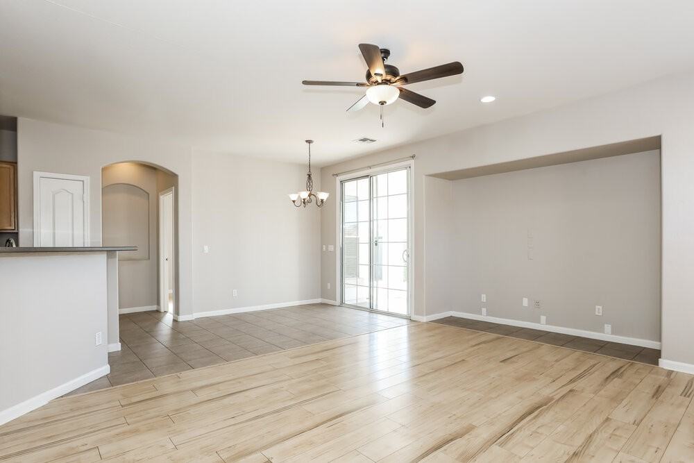 400 N Eucalyptus Pl - Photo 3 of 16