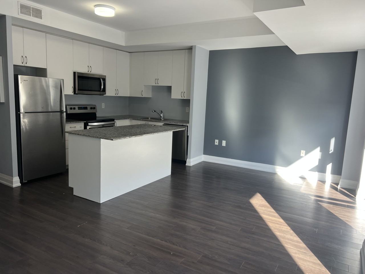 Kipling Ave & Hwy 7 #903 - Photo 3 of 13