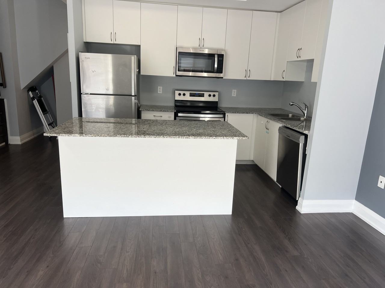 Kipling Ave & Hwy 7 #903 - Photo 4 of 13