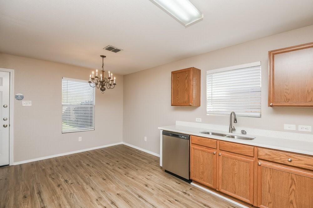 6937 Brookglen Lane - Photo 7 of 17