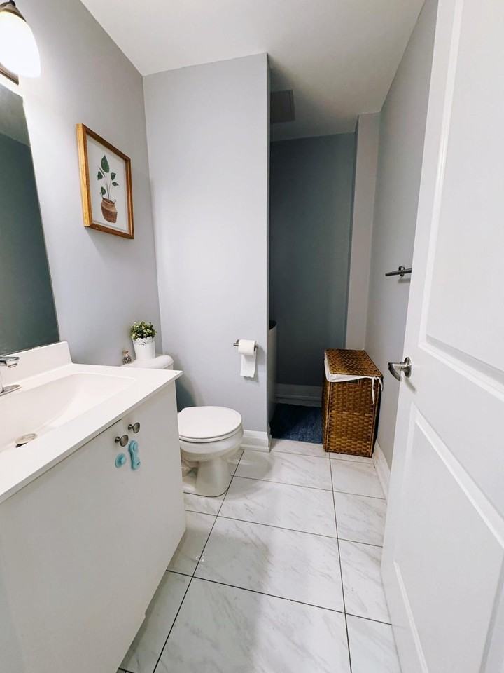 Kipling Ave & Hwy 7 #903 - Photo 5 of 13