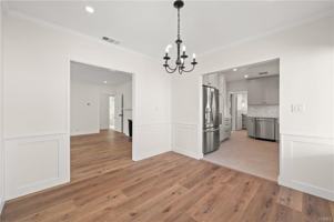 featured image of 1301 N Avon St