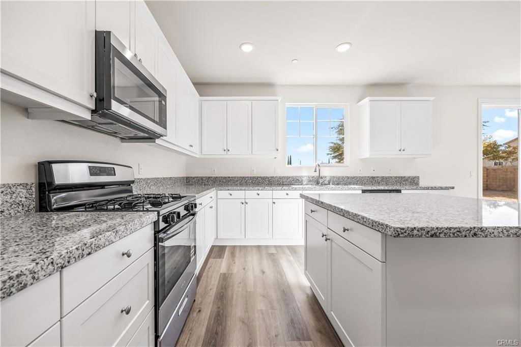 12511 Ava Loma St - Photo 2 of 8