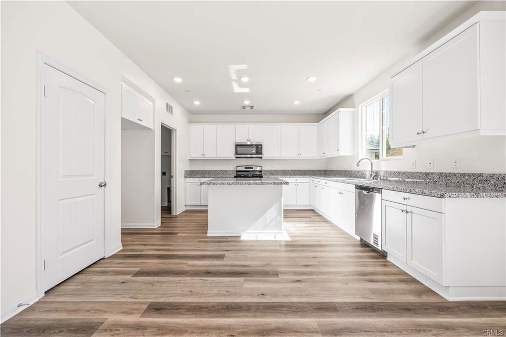 12511 Ava Loma St - Photo 3 of 8