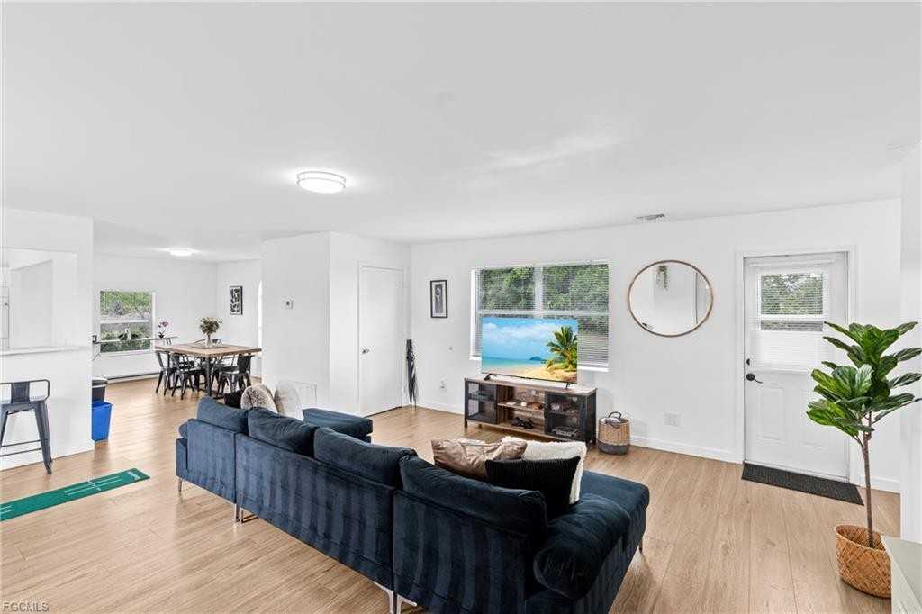 3303 6th St Sw - Photo 2 of 8