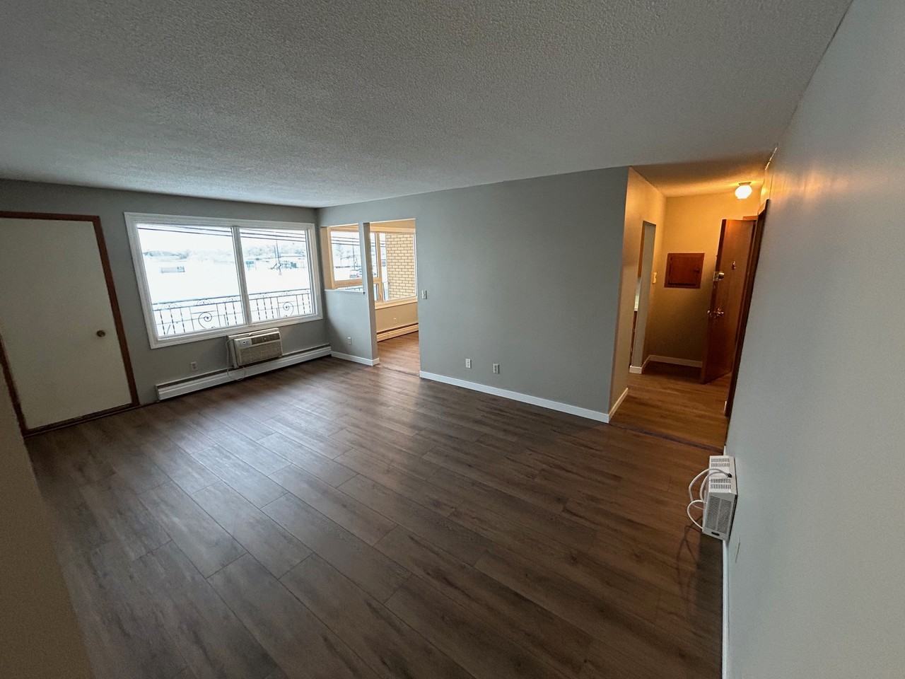 443 Lorne Street #12 - Photo 2 of 11