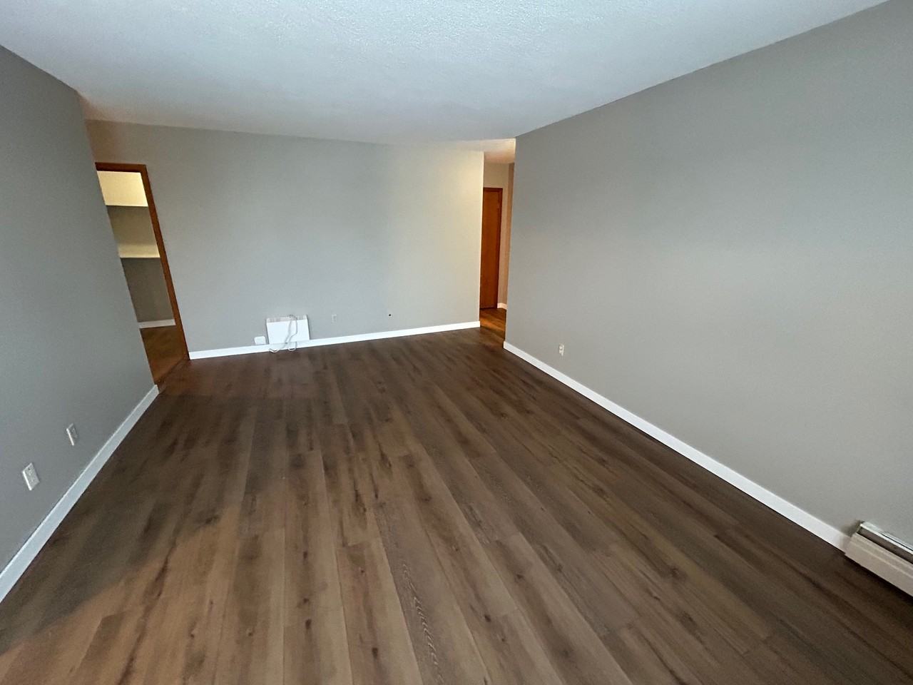 443 Lorne Street #12 - Photo 3 of 11