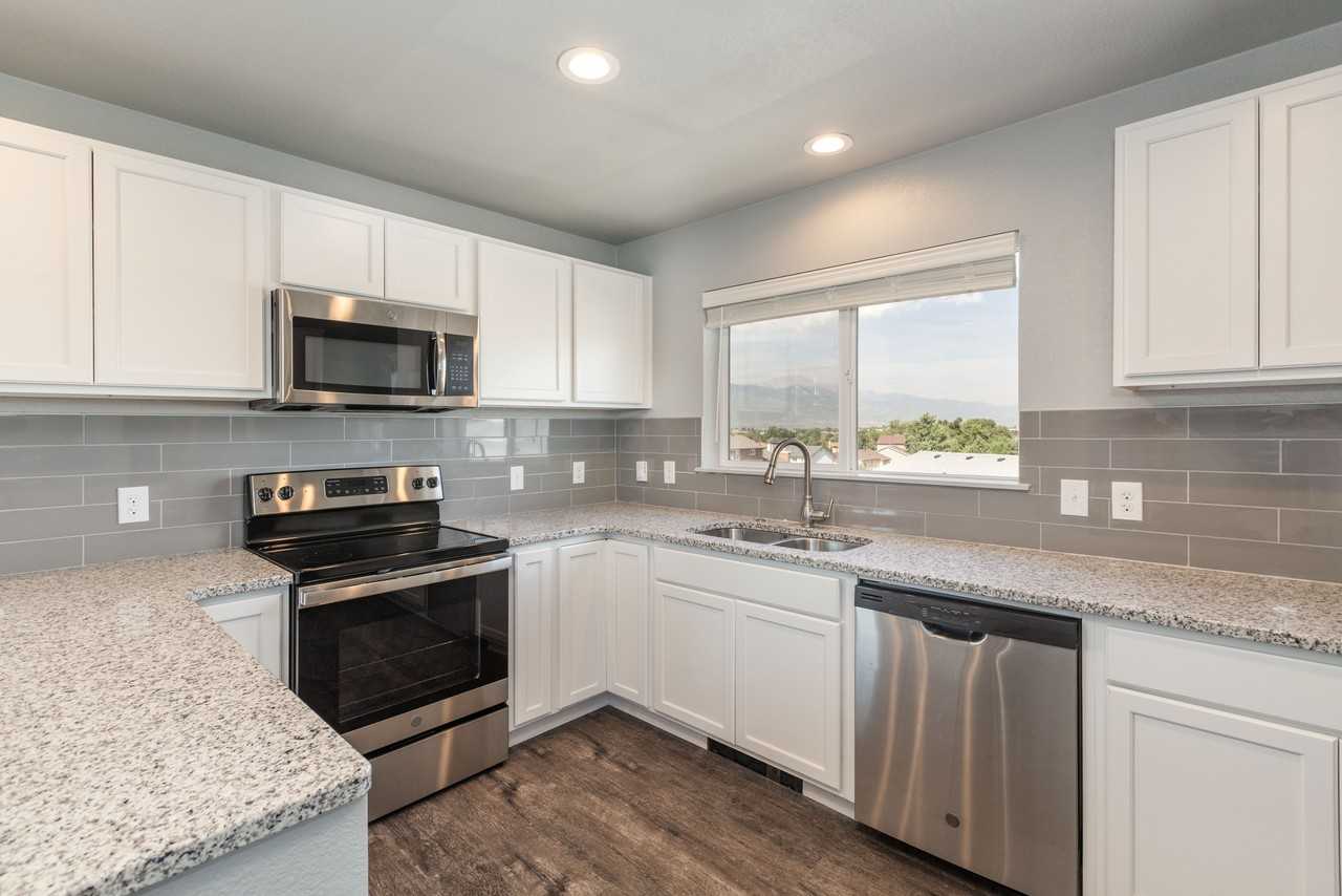 Cottages at Torin Point - Photo 3 of 23