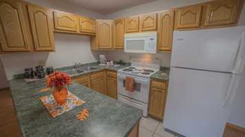 featured image of 2542 Villa Dr S