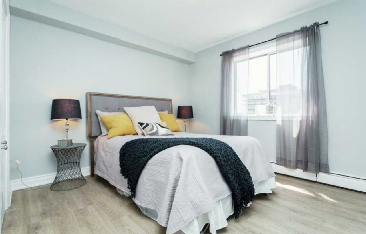 150 Bay Street South - Photo 7 of 11