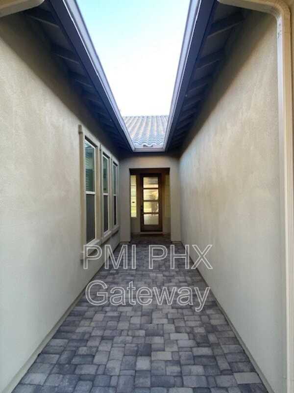 2353 E Athena Ave - Photo 3 of 26