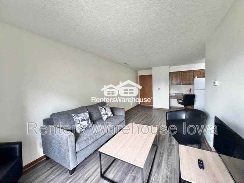 1115 W 1st St #103 - Photo 3 of 14