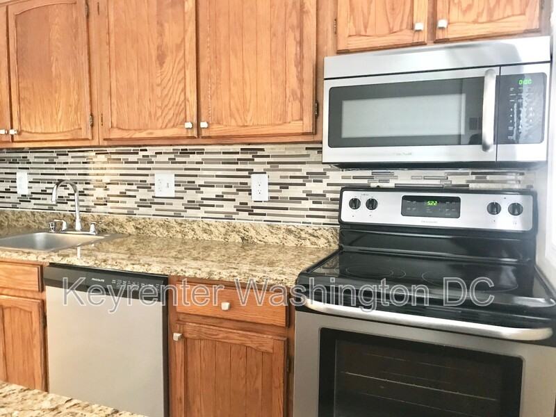 107 P St Sw #SW - Photo 5 of 30