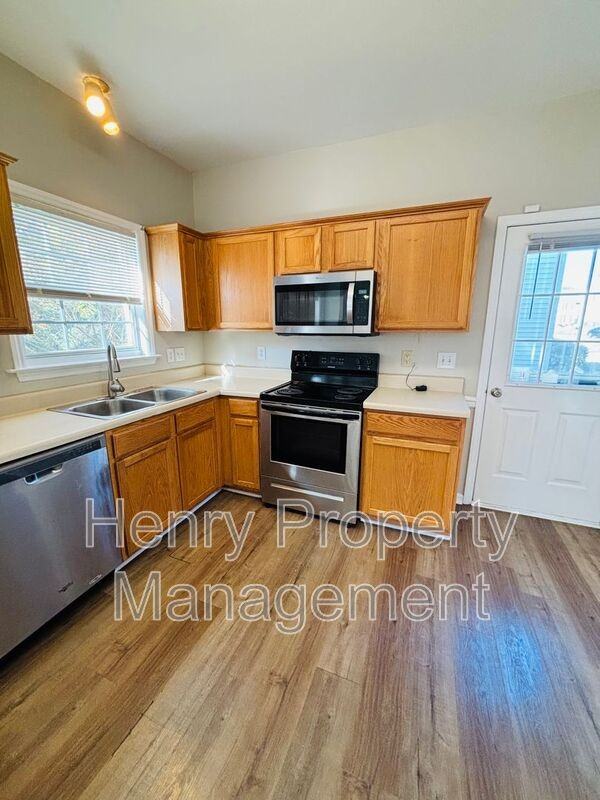 5716 Brookshadow Dr - Photo 6 of 19